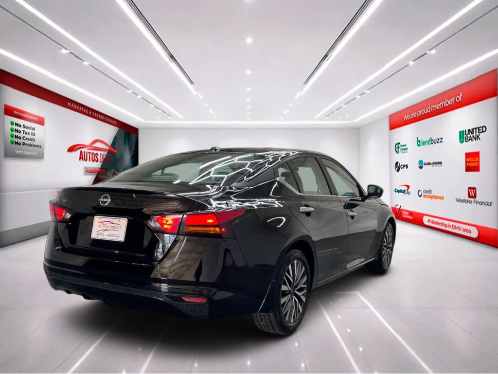 Used 2025 Nissan Altima 2.5 SV FWD image 8