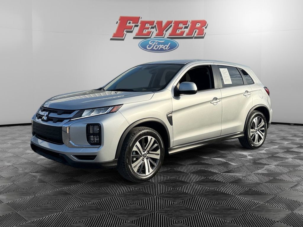 Used 2025 Mitsubishi Outlander Sport ES AWD/4WD image 1