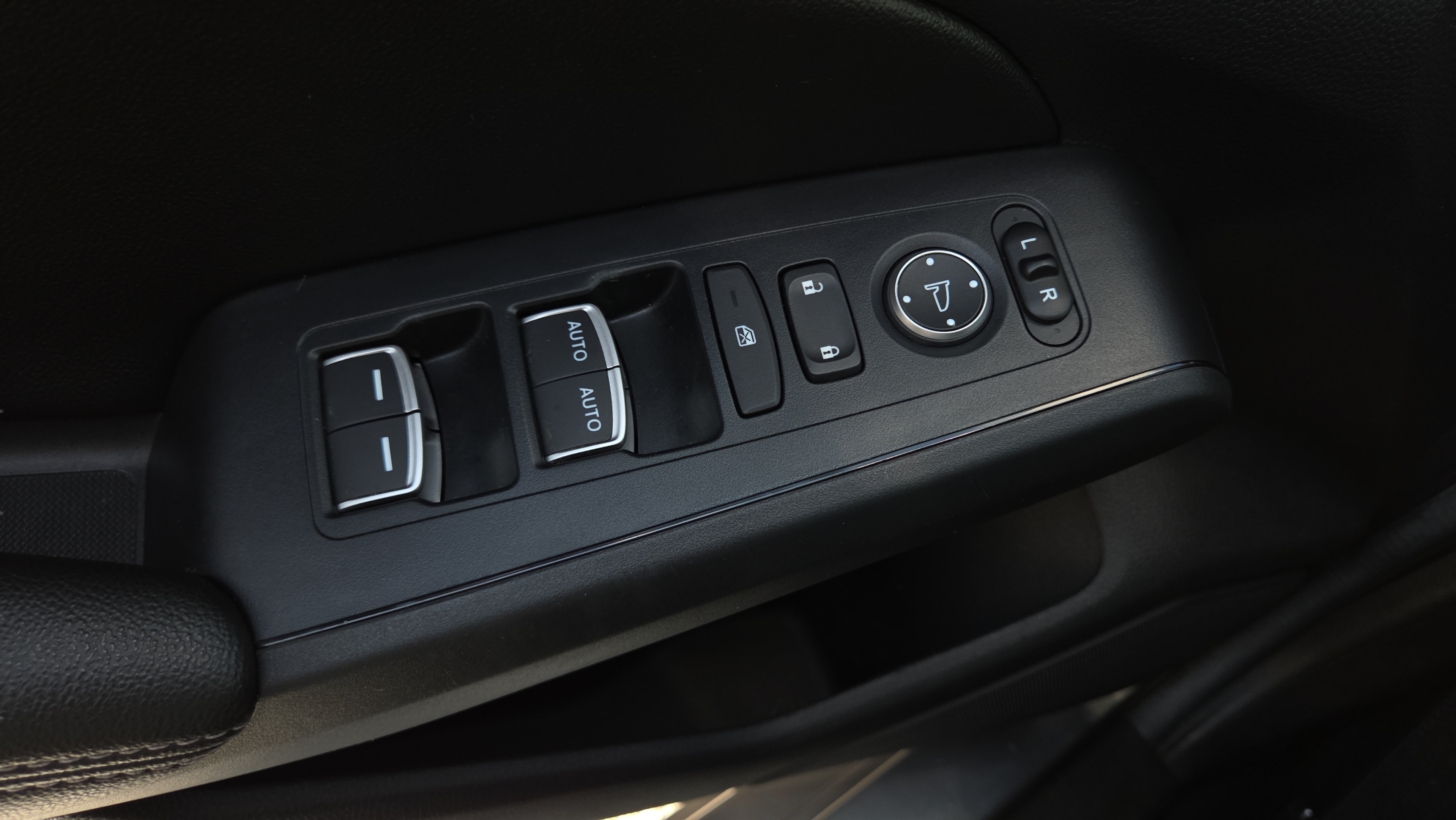 Certified 2024 Honda Civic EX-L image 33