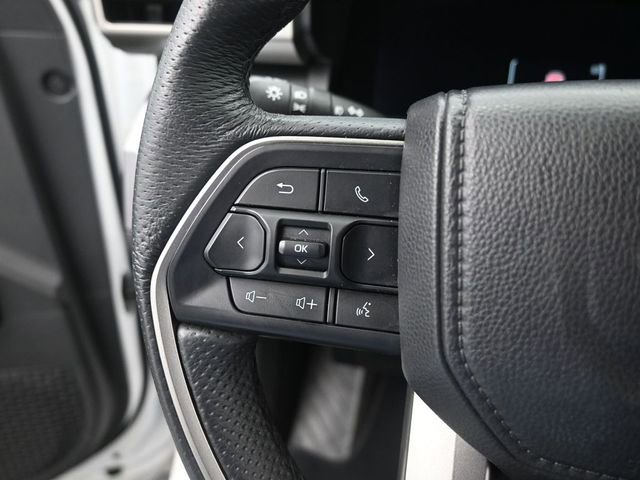 Used 2025 Toyota Tacoma TRD Off-Road AWD/4WD image 31