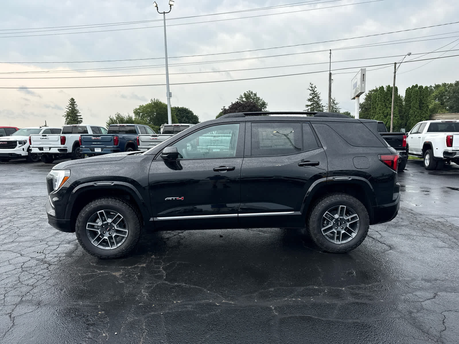 New 2027 GMC Terrain AT4 w/ Technology Package II AWD/4WD image 2