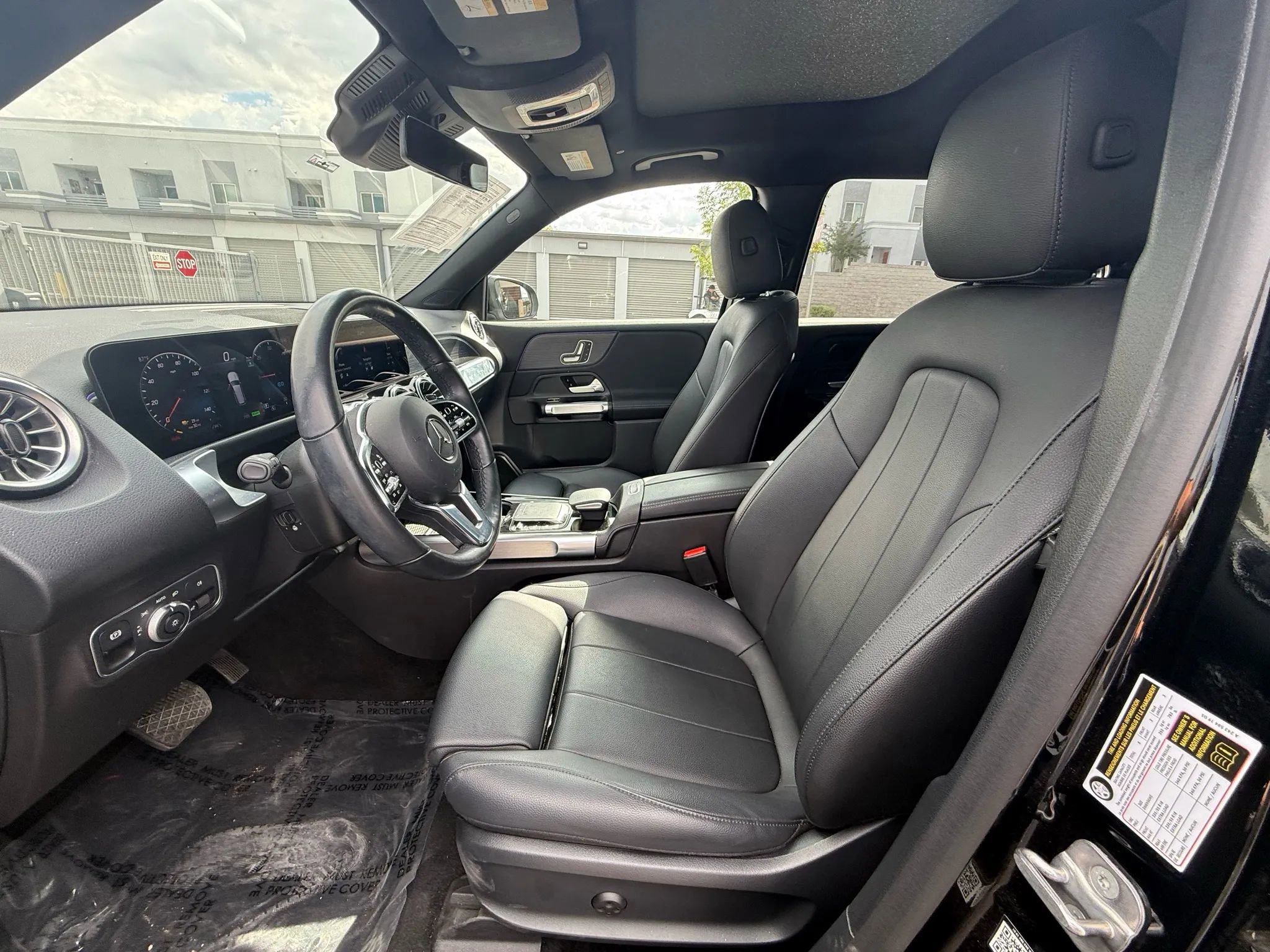Used 2023 Mercedes-Benz EQB 300 4MATIC w/ Driver Assistance Package image 9