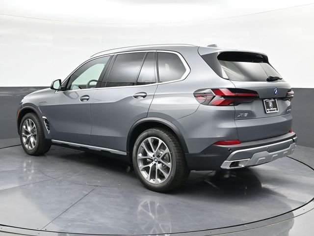 Used 2026 BMW X5 xDrive50e w/ Climate Comfort Package image 7