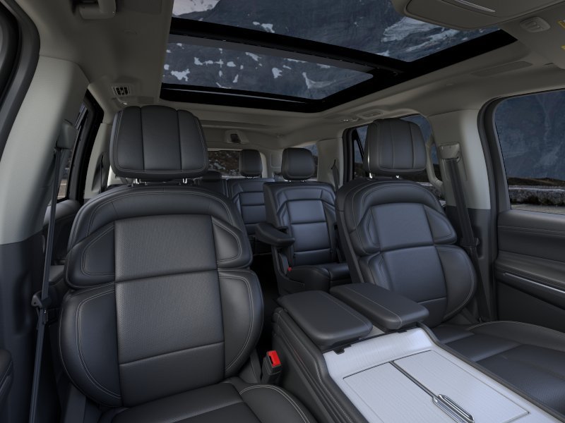 New 2026 Lincoln Navigator Reserve AWD/4WD image 10