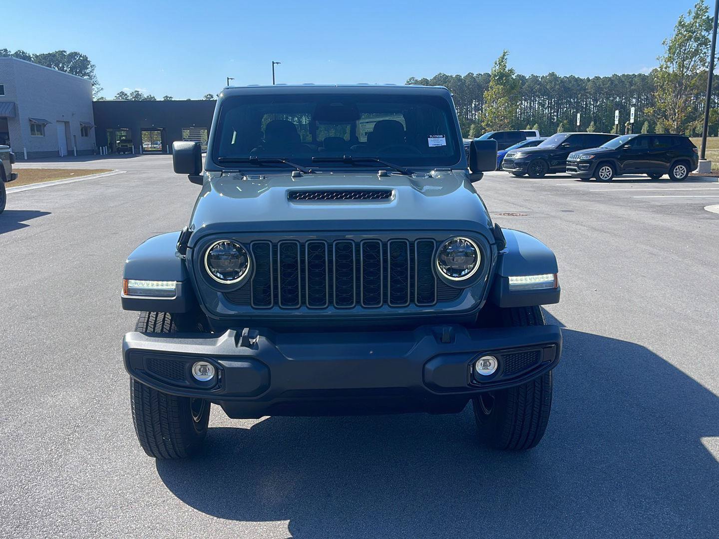 New 2026 Jeep Gladiator Sport AWD/4WD image 2