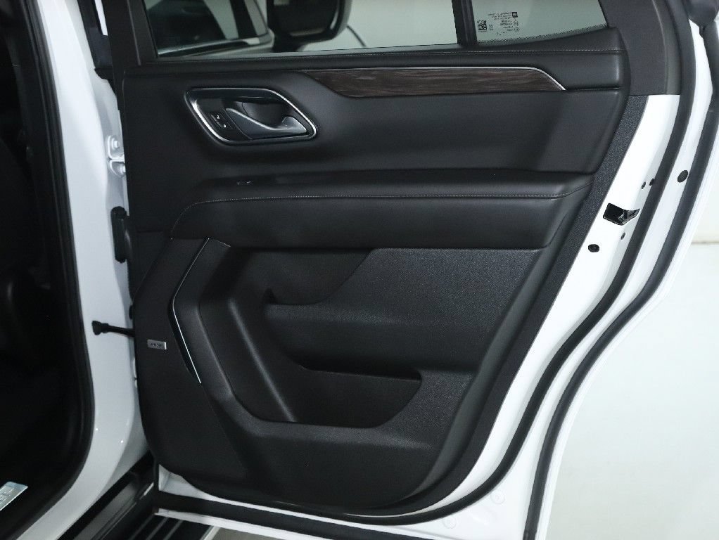 Used 2024 Chevrolet Tahoe LT AWD/4WD image 32