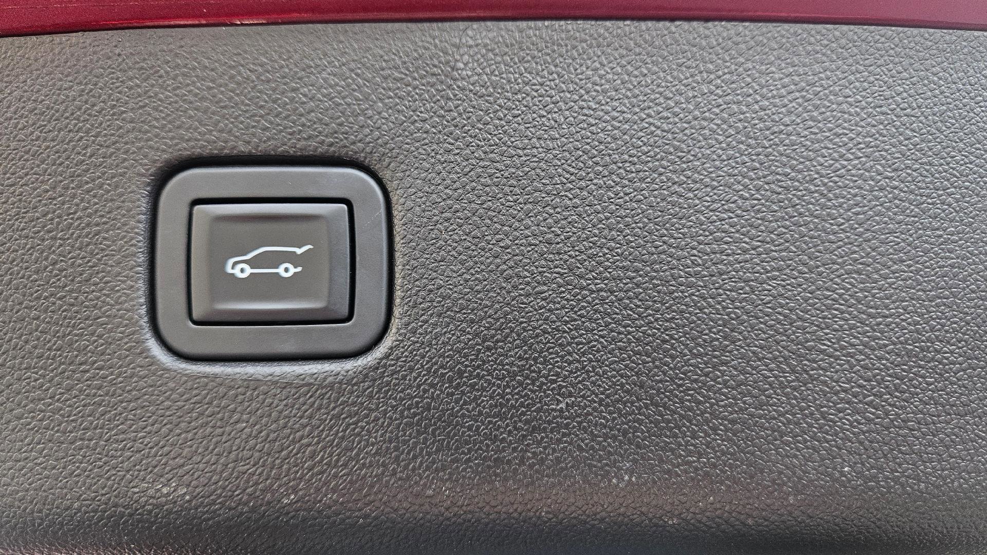 Used 2019 Chevrolet Blazer RS AWD/4WD image 8
