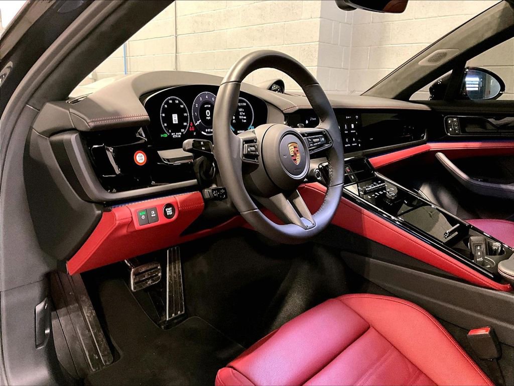 Certified 2025 Porsche Panamera GTS image 4