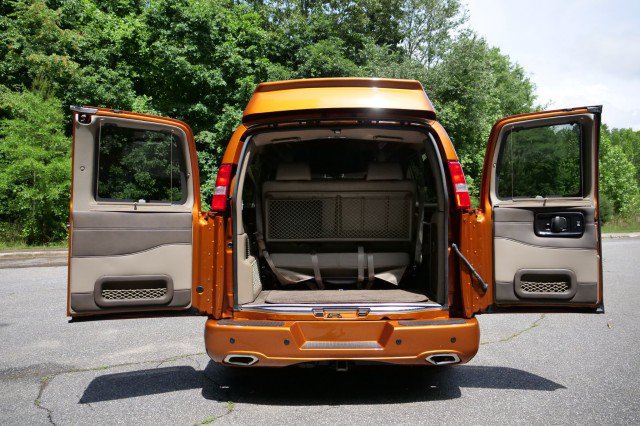 Used 2025 GMC Savana 2500 Extended w/ Driver Convenience Package RWD image 24