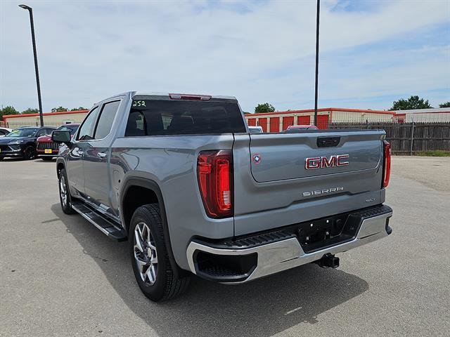 Certified 2023 GMC Sierra 1500 SLT RWD image 3