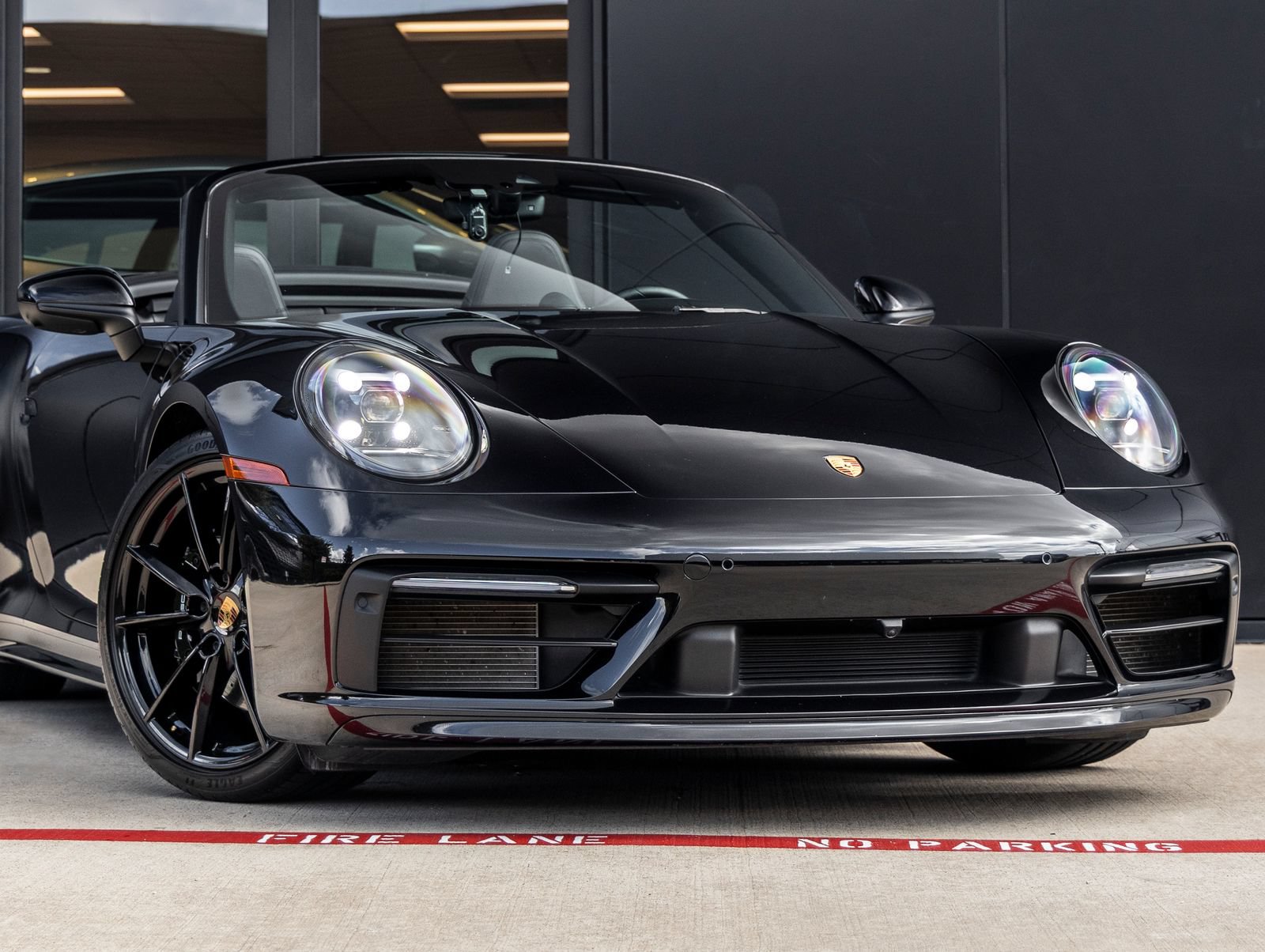 Certified 2020 Porsche 911 Carrera 4S AWD/4WD image 9