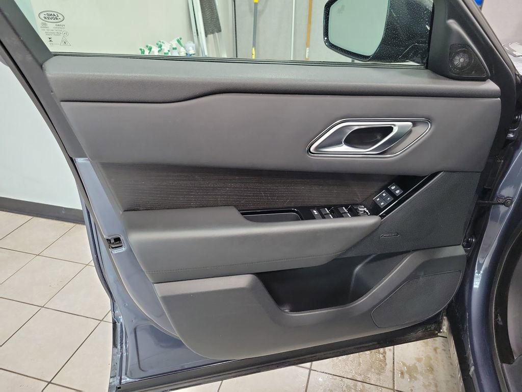 Used 2024 Land Rover Range Rover Velar Dynamic HSE image 36