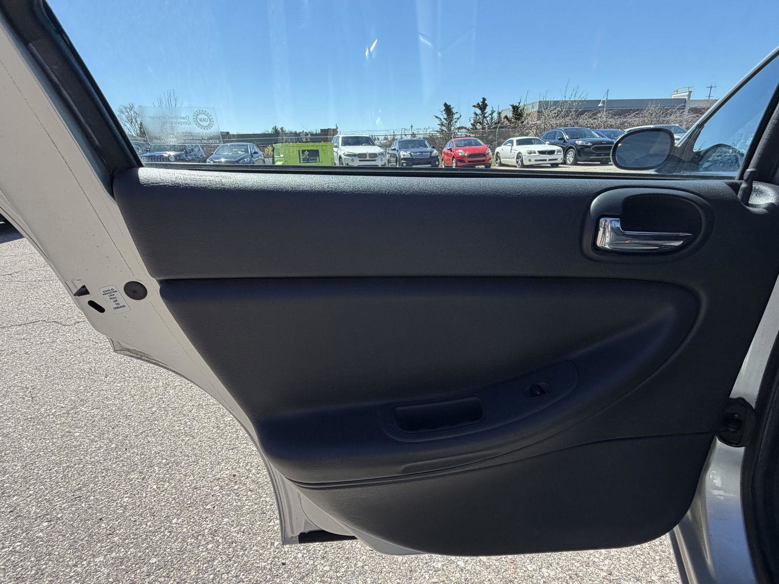 Used 2006 Chrysler Sebring Touring FWD image 21