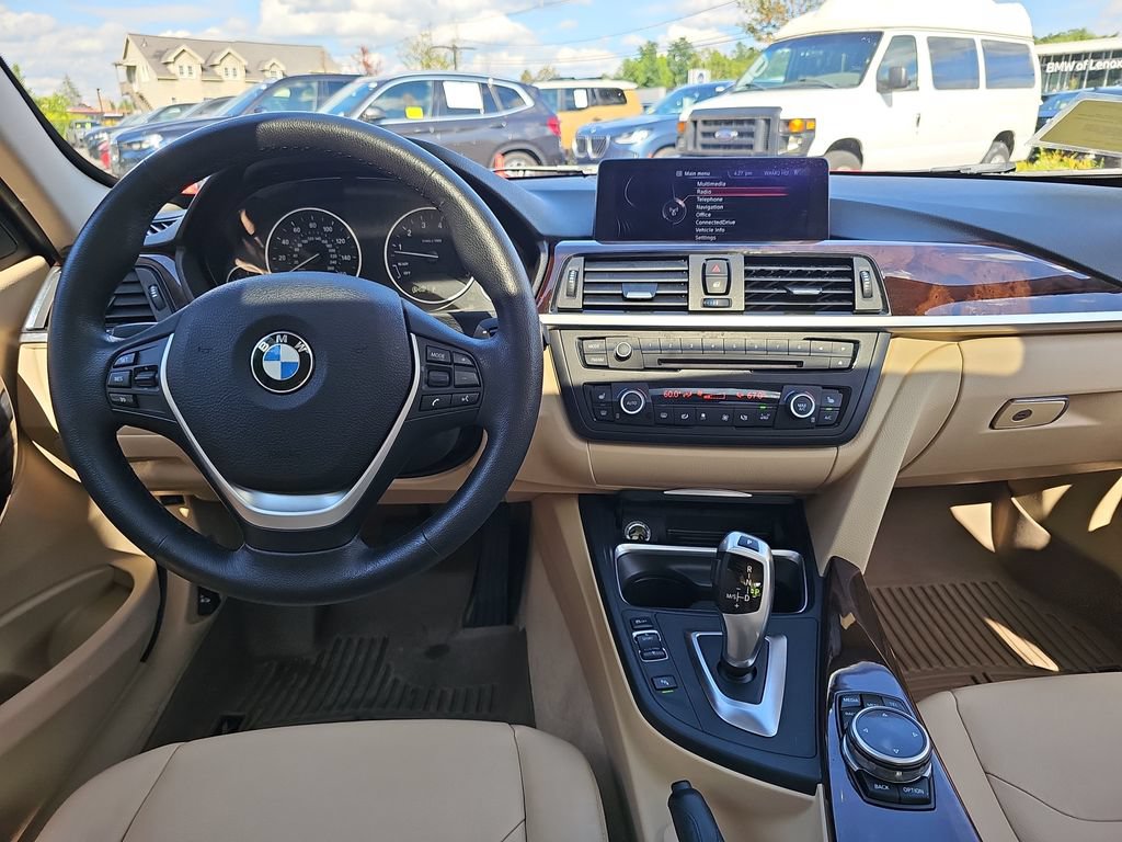 Used 2014 BMW 328i xDrive Sedan AWD/4WD image 12
