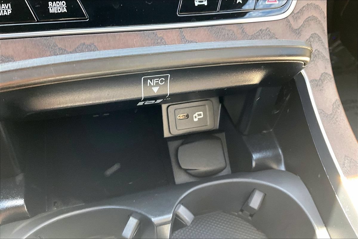 Used 2021 Mercedes-Benz E 350 Sedan w/ Premium Package image 24