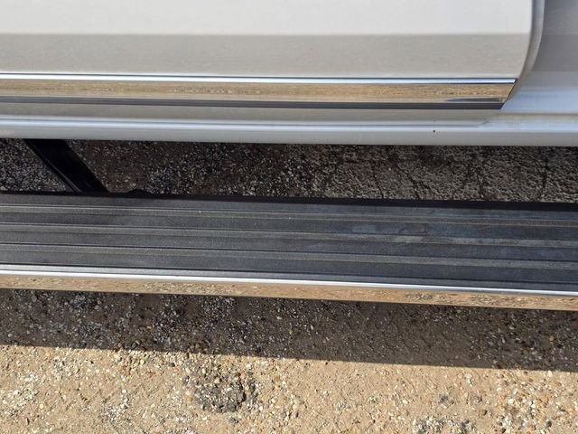 Used 2022 Chevrolet Silverado 1500 High Country w/ LPO, Dark Essentials Package image 10