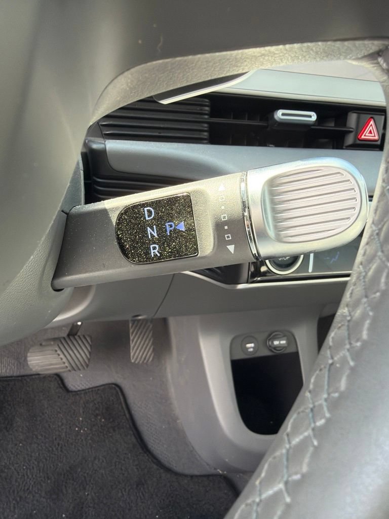 Used 2023 Hyundai Ioniq 5 Limited AWD/4WD image 16