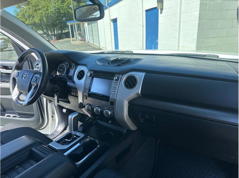 Used 2015 Toyota Tundra SR5 w/ TRD Off Road Package AWD/4WD image 22