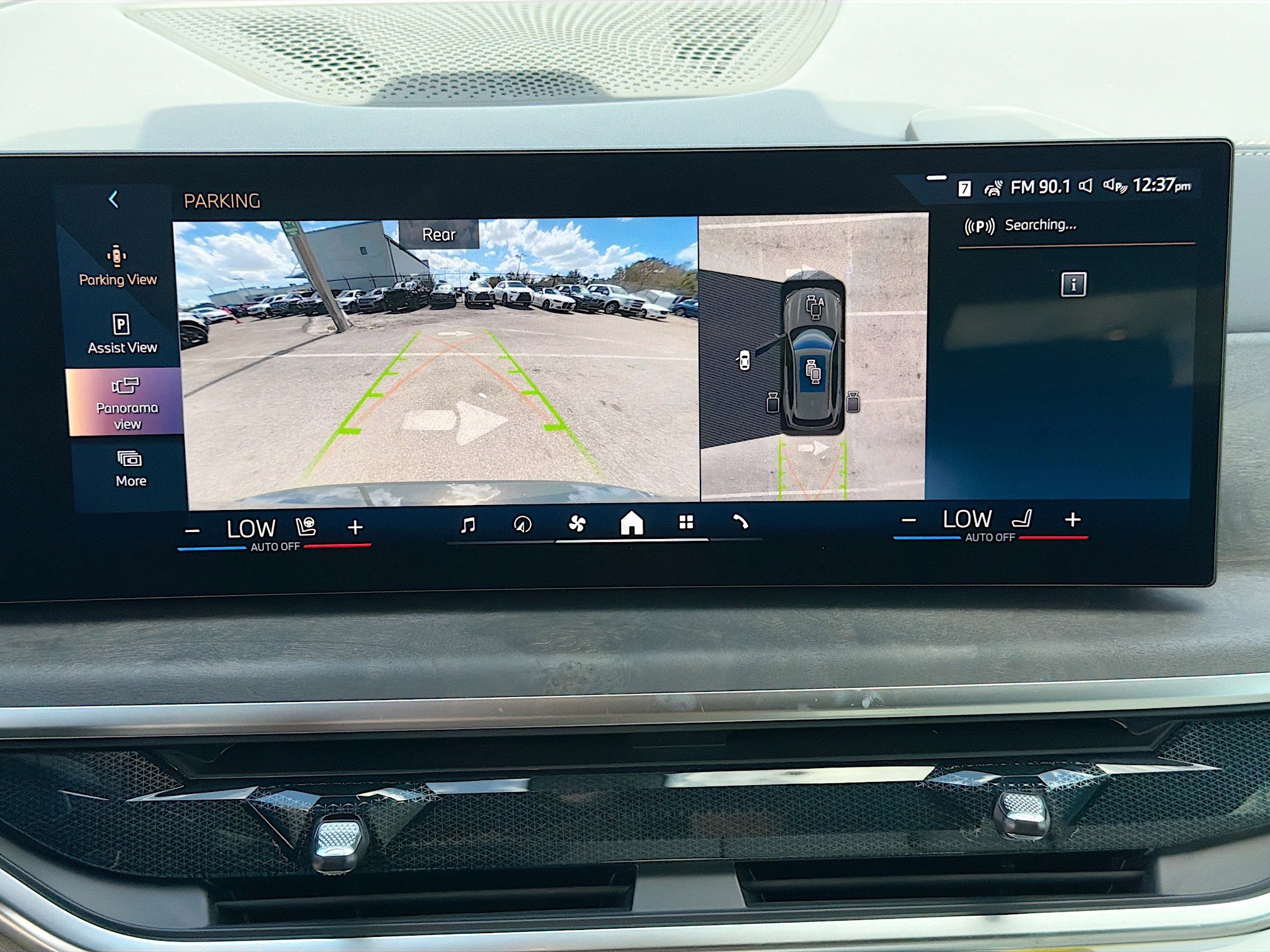 New 2026 BMW X5 xDrive50e w/ Executive Package image 34