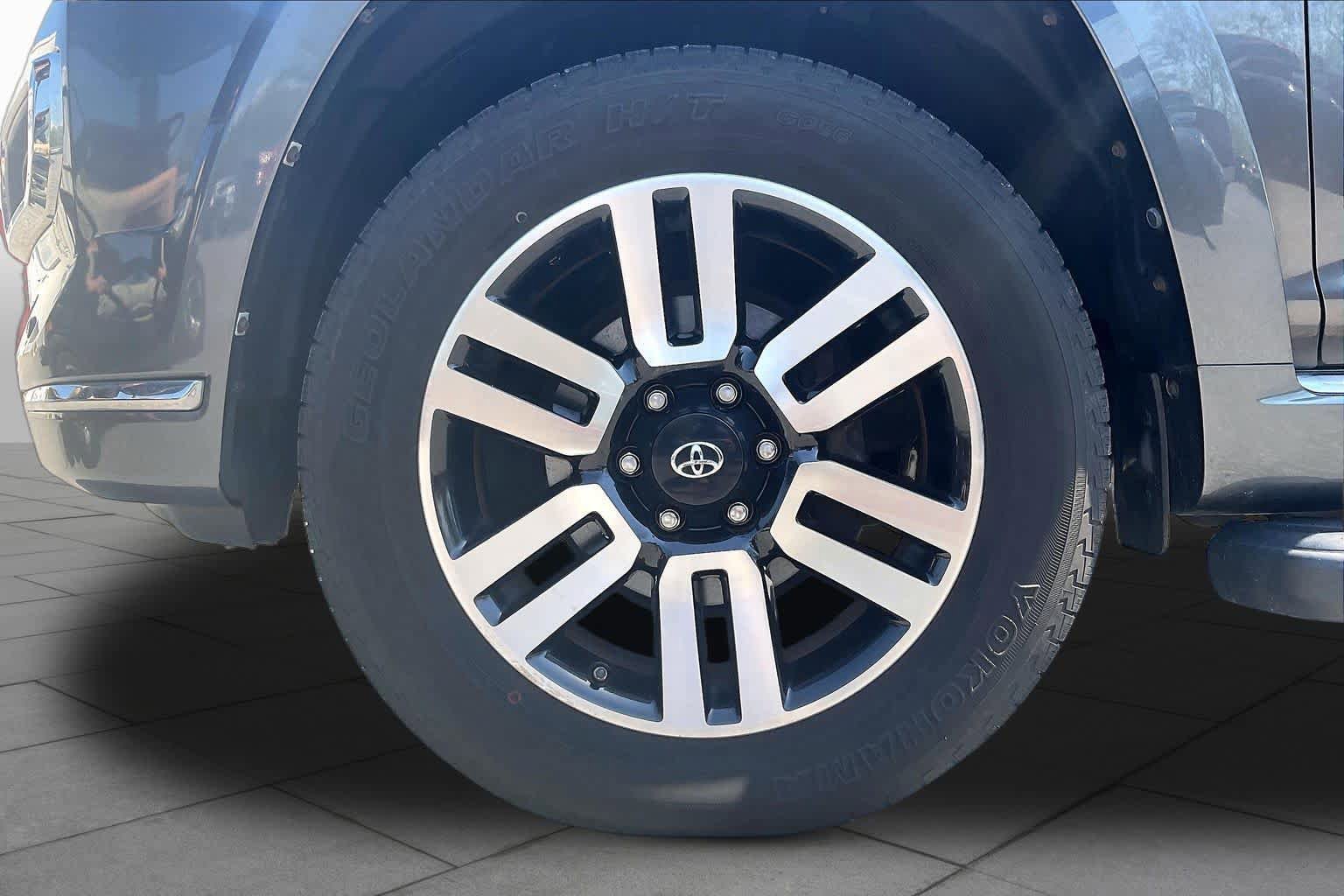 Used 2016 Toyota 4Runner Limited AWD/4WD image 10