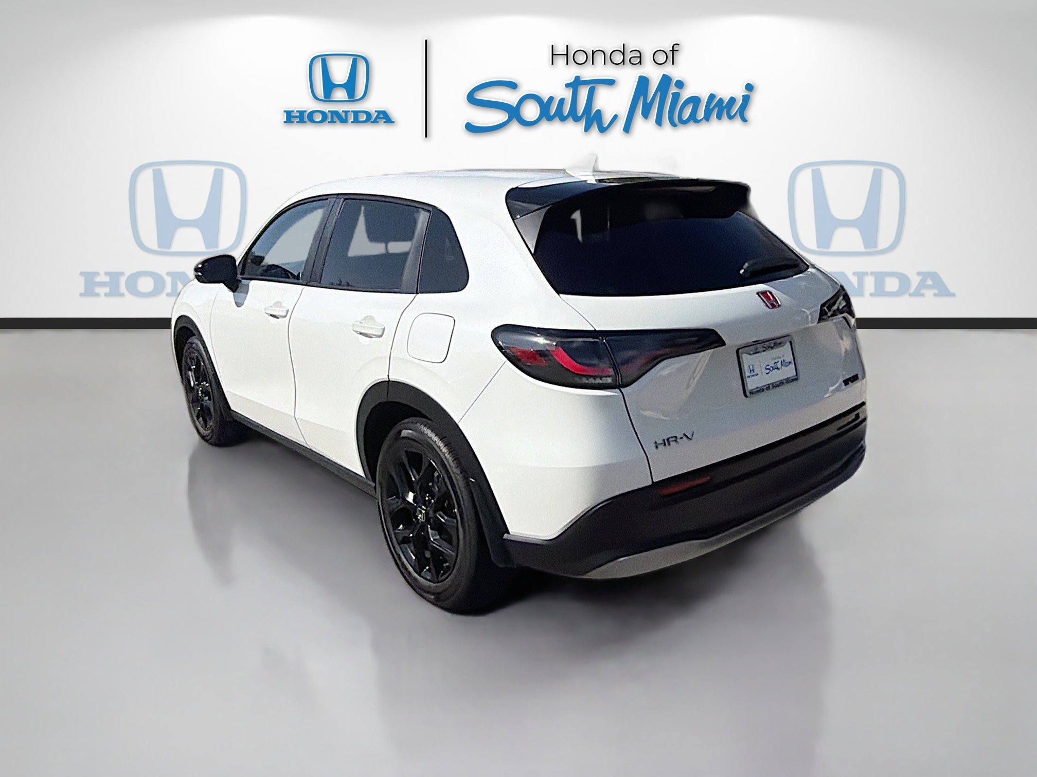 Certified 2025 Honda HR-V Sport image 5