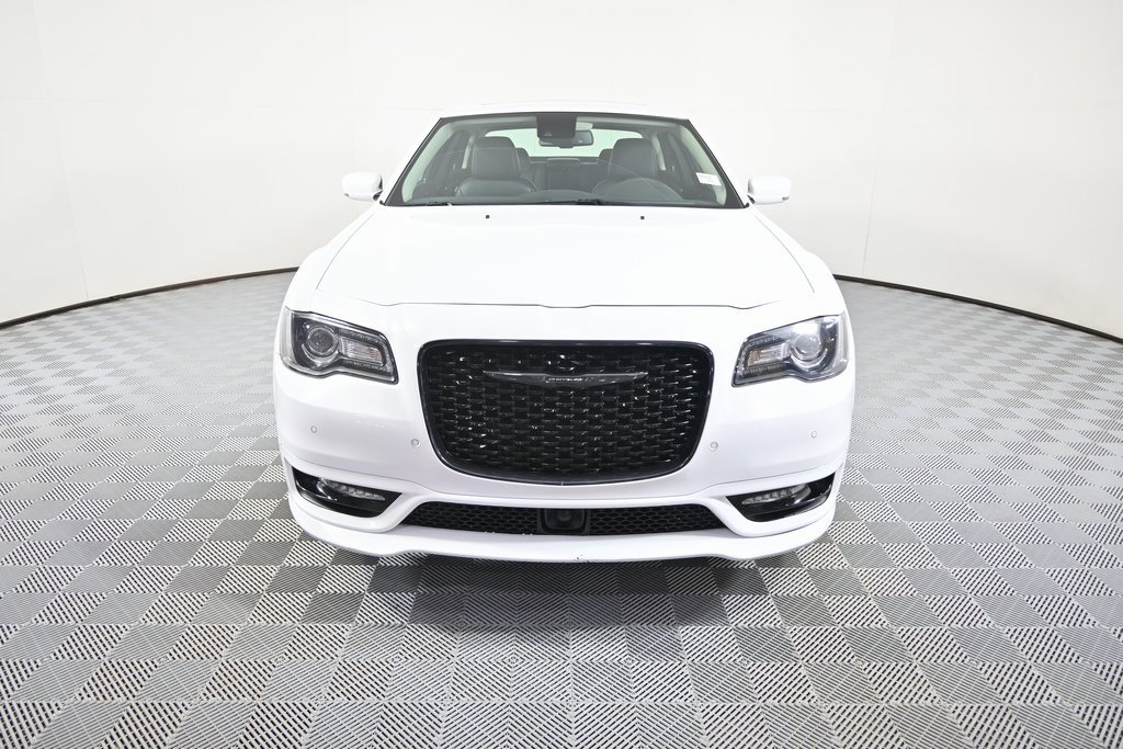 Used 2023 Chrysler 300 Touring L w/ Popular Equipment Group image 10