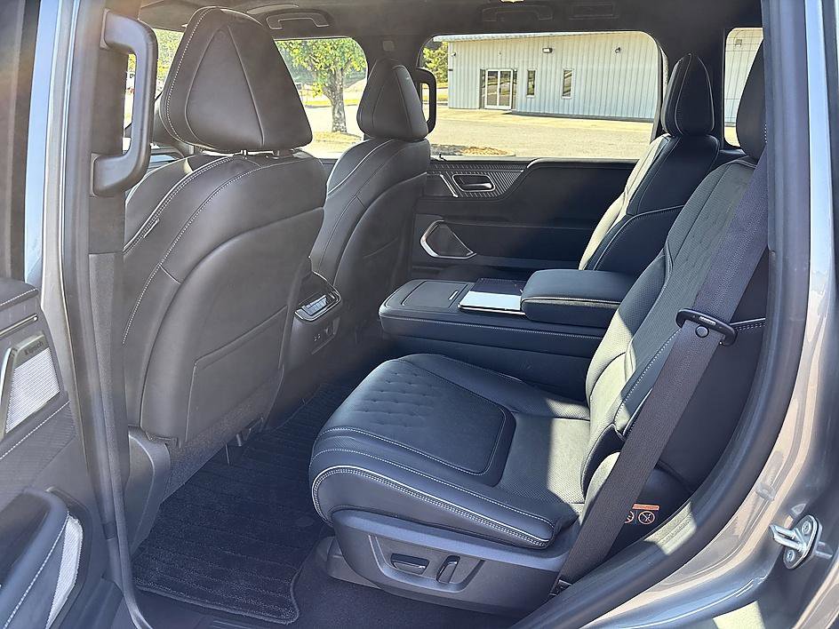 Used 2026 INFINITI QX80 Autograph w/ Premium Cargo Package AWD/4WD image 13