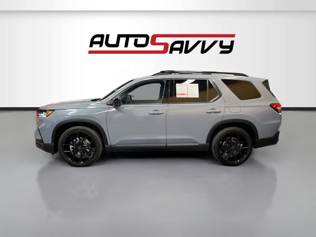 Used 2025 Honda Pilot Black Edition image 4