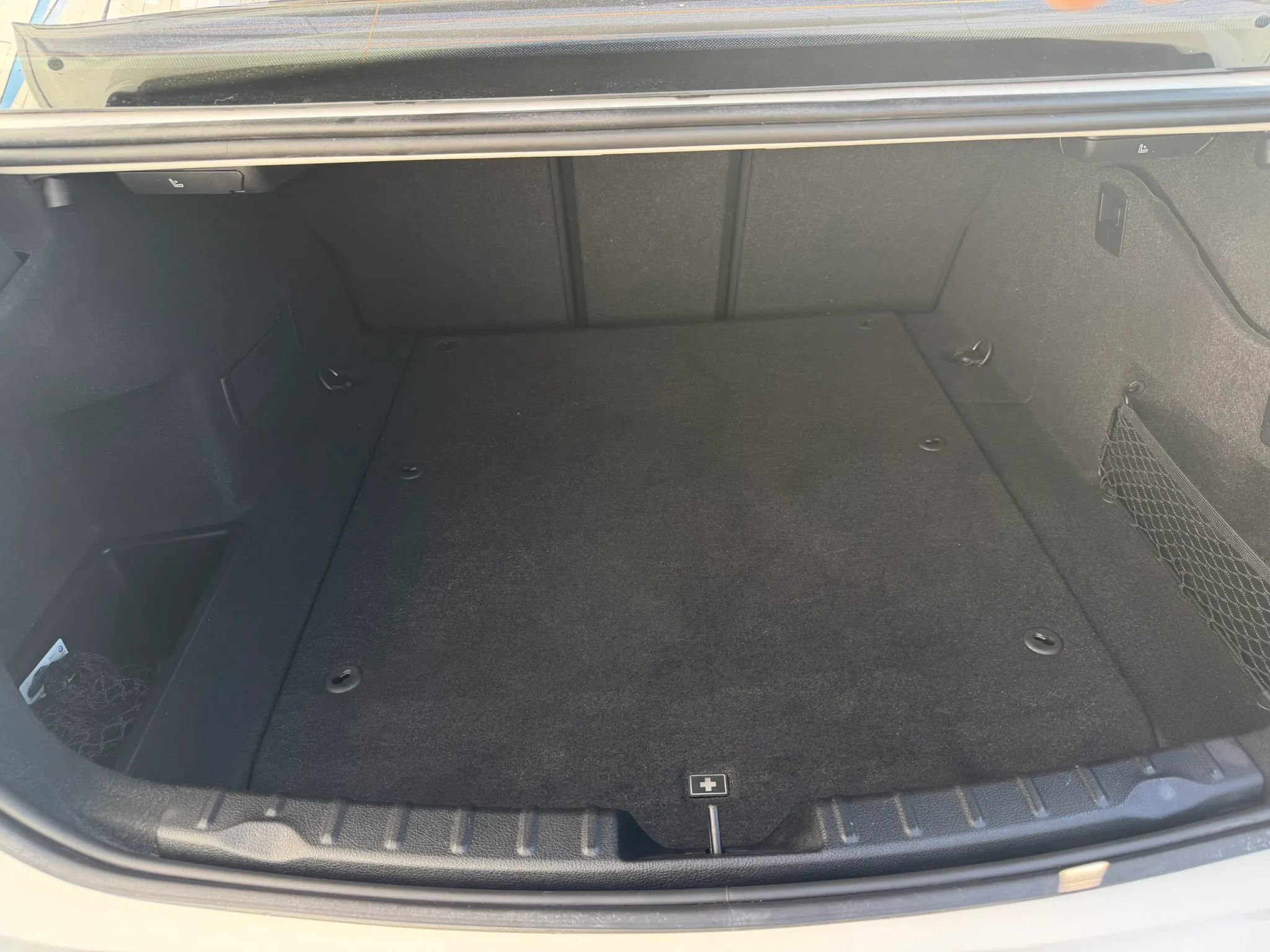 Used 2016 BMW 330e 330e Sedan 4D image 17