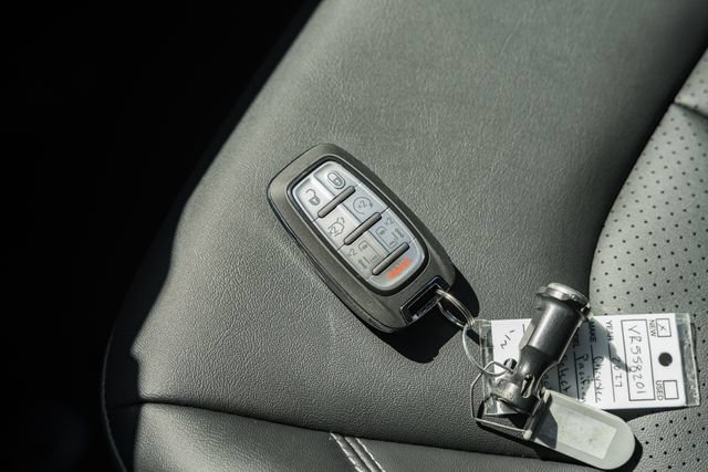 New 2027 Chrysler Pacifica Select FWD image 52