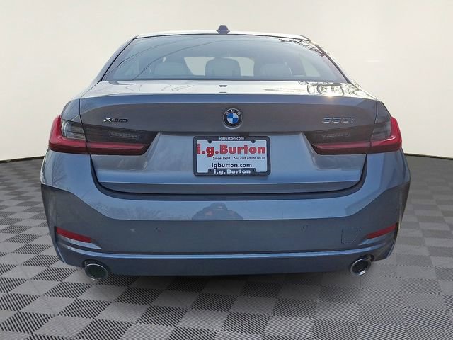 Used 2023 BMW 330i xDrive Sedan w/ Premium Package image 5