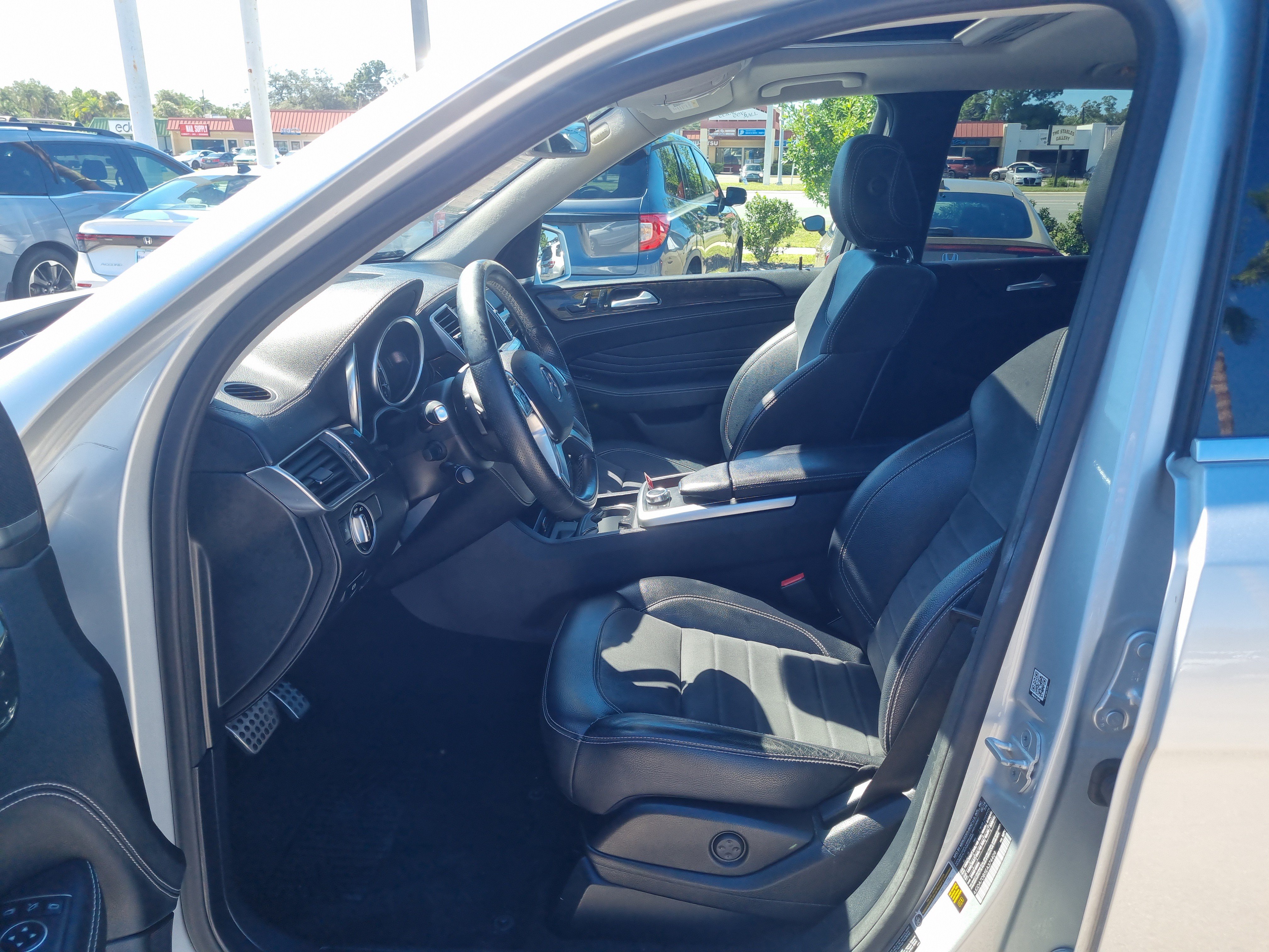 Used 2014 Mercedes-Benz ML 550 4MATIC image 21