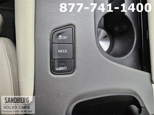 Used 2017 Cadillac XT5 Luxury w/ Driver Awareness Package image 28