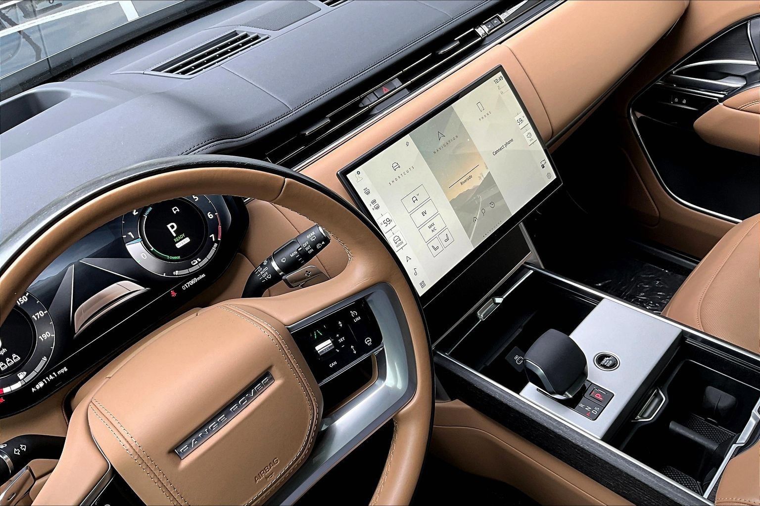 Certified 2025 Land Rover Range Rover SE AWD/4WD image 31