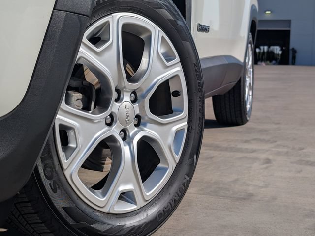 Used 2020 Jeep Renegade Limited w/ LED Lighting Group FWD image 2
