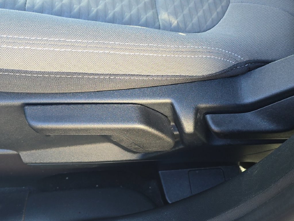 Used 2021 Ford Escape SE w/ SE Sport Appearance Package FWD image 12