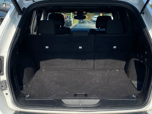 Used 2019 Jeep Grand Cherokee Laredo RWD image 26