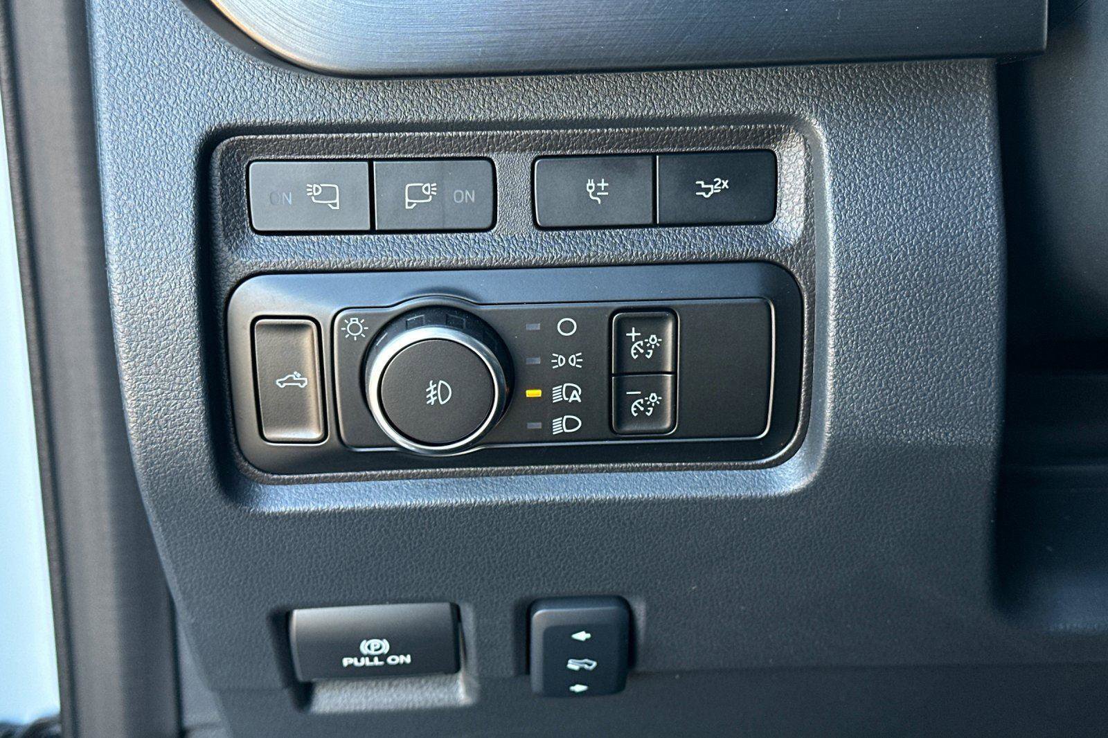 Used 2024 Ford F250 Lariat w/ Lariat Ultimate Package image 31