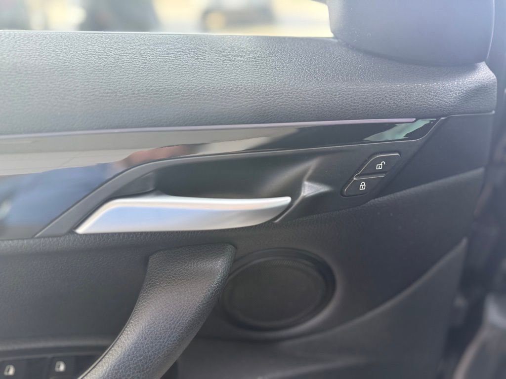 Used 2021 BMW X1 sDrive28i image 6