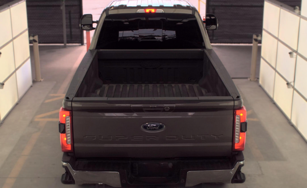 Used 2023 Ford F350 Lariat w/ Tow Technology Package AWD/4WD image 5