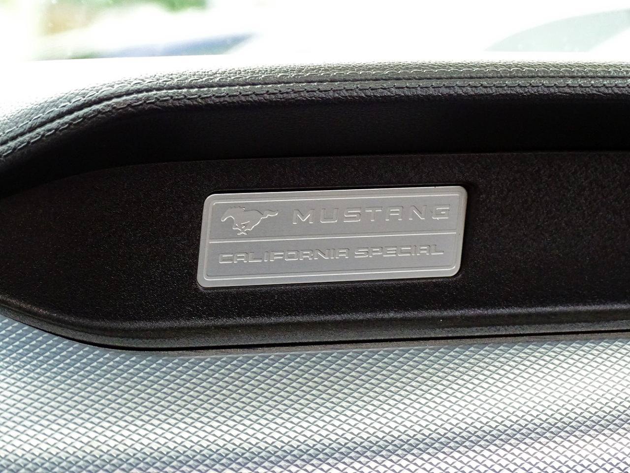 Used 2017 Ford Mustang GT Premium RWD image 33