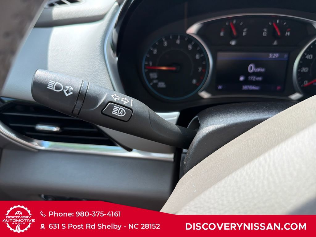 Used 2021 Chevrolet Traverse LT FWD image 25