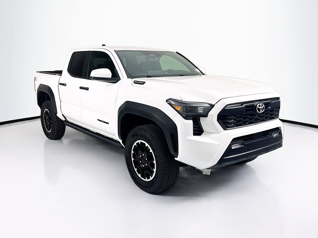 Used 2025 Toyota Tacoma Limited AWD/4WD image 3