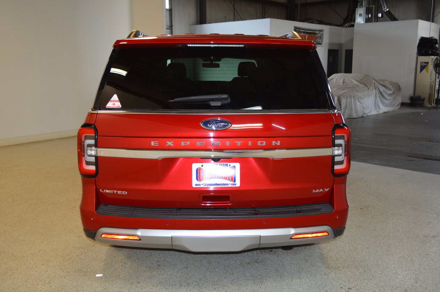 Used 2022 Ford Expedition Max Limited image 4