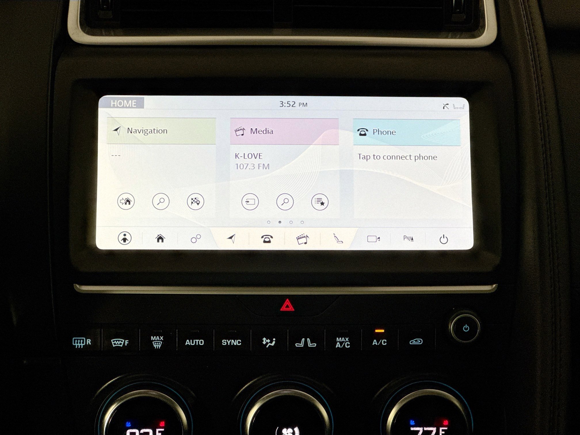 Used 2020 Jaguar E-PACE image 25