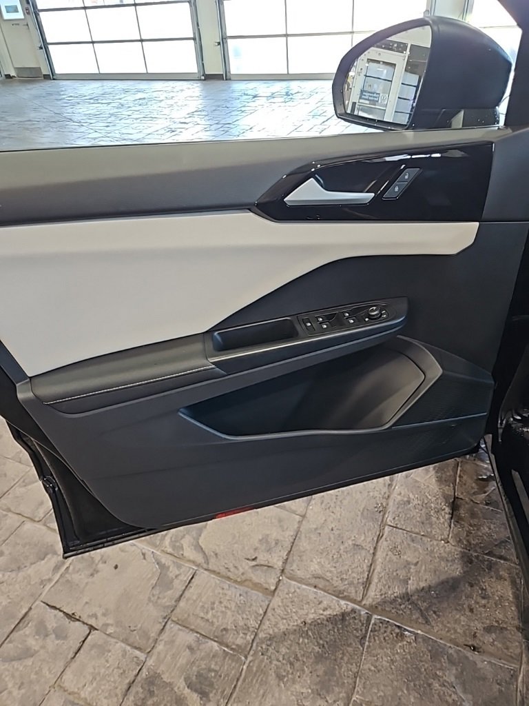 Used 2025 Volkswagen Taos S image 24