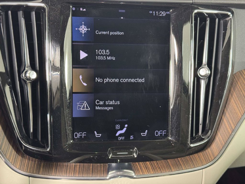 Used 2021 Volvo XC60 T5 Momentum w/ Premium Package AWD/4WD image 26