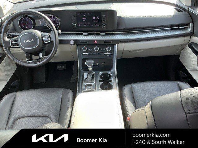Certified 2024 Kia Carnival LX image 16