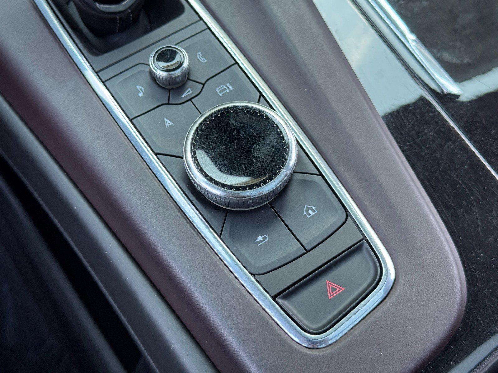 Used 2022 Cadillac Escalade Sport Platinum AWD/4WD image 35