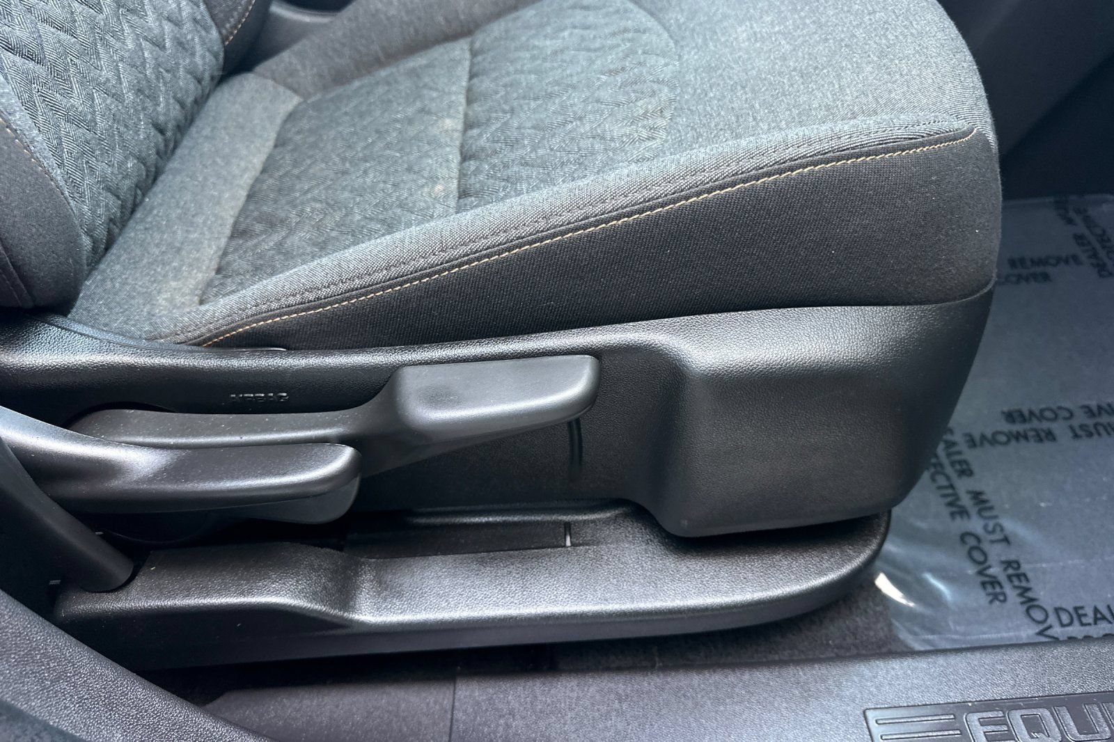 Used 2024 Chevrolet Equinox LT FWD image 23